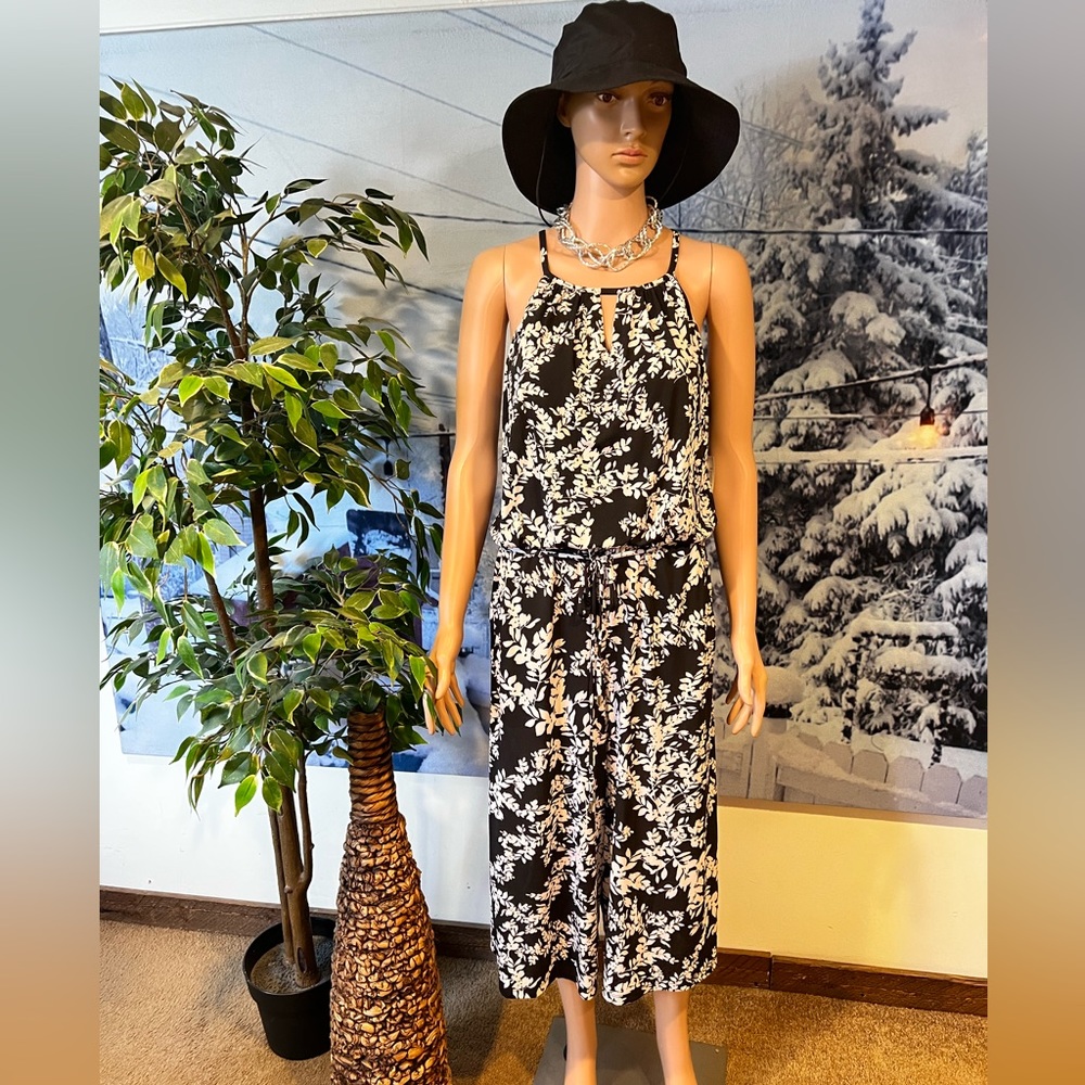 New London Times Floral Tie Waist Jumpsuit Size 10